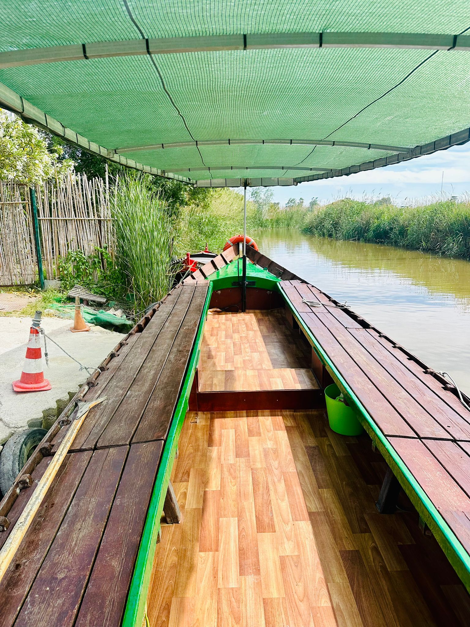 Contratar un paseo en barca en la Albufera, Valencia